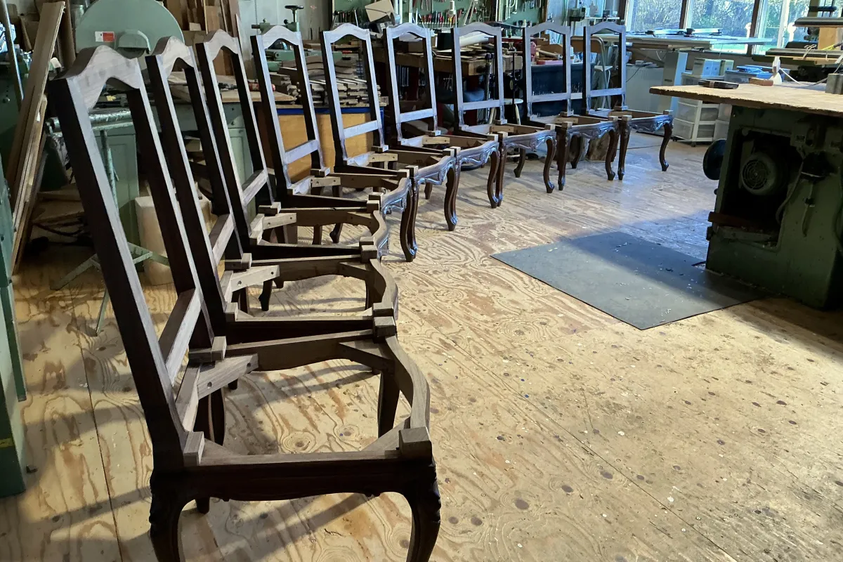 Ambassadeursstoelen op een rij